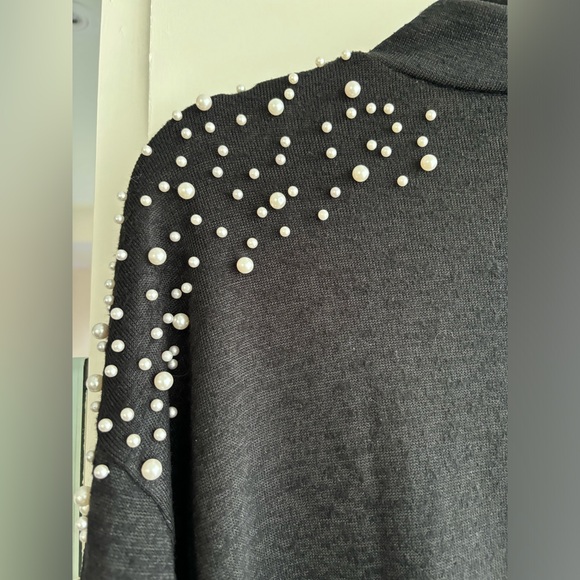 H&M high neck sweater with shoulder pearl detail - Picture 3 of 4